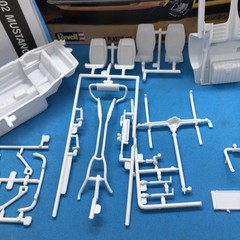 69 Boss 302 Mustang Chassis & Interior PTS W Instructions 1:25 LBR Model Parts