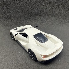 Revell 2017 Ford GT Plastic Model 1/25 Built Kit Super Car Le Mans White GT40
