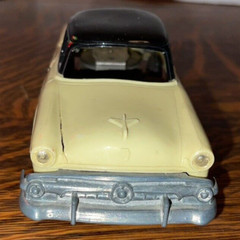 1953-54 FORD 4 DOOR DEALER PLASTIC/METAL CAR~ 7-1/2″~ WIND UP~CUSTOMLINE SEDAN