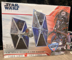 AMT Star Wars A New Hope 1/32 Model Kit – AMT1341 – MISB NEW and SEALED