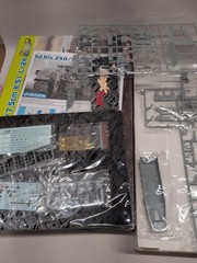 Dragon 6425 1:35 SdKfz 250/8 w/7.5cm K51 L/24 Half-Track Armored Sealed Parts