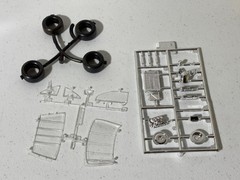 Monogram 1/24 NASCAR 1996 Ford Thunderbird Stock Car Body in White Complete NEW