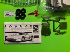1993 JAGUAR XJ220 COUPE MODEL KIT 1/25 SCALE AMT ERTL NEW IN OPEN BOX COOL LOOK!