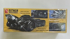 Batman 1989 Batmobile with Resin Batman Figure 1:25 Scale Model Kit AMT1107