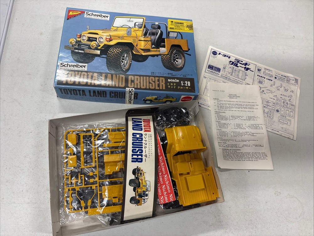 Toyota Land Cruiser 4×4 4 Wheel Drive Nichimo 1:20 Model Kit Sealed Parts Bags