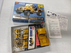 Toyota Land Cruiser 4×4 4 Wheel Drive Nichimo 1:20 Model Kit Sealed Parts Bags