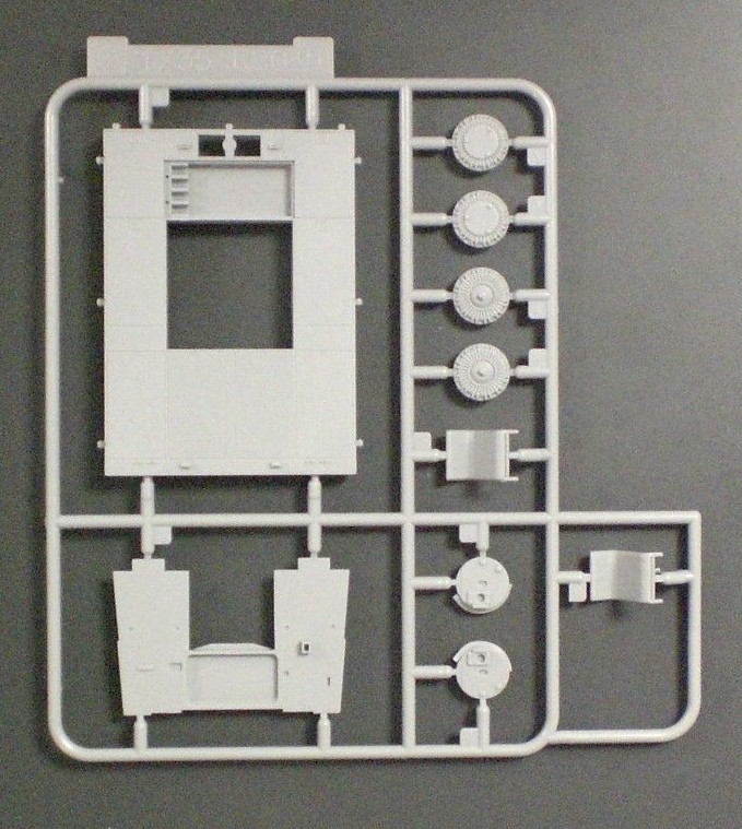 Dragon 1/35th Scale 7.5cm Pak 40/4 auf RSO Parts Tree H from Kit No. 6679