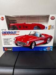 Burago 1957 Chevrolet Corvette Daytona Beach Metal Model Kit 1:24