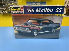 VINTAGE REVELL 66 MALIBU SS 85-2219 MODEL KIT 1/25 NEW SEALED