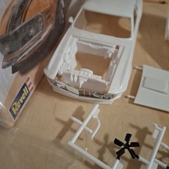 Revell 85-4203 ’70 Mustang Mach 1 1:24 Special Edition Model Kit Partially Toget