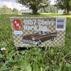 AMT 1957 Chevy Hard Top 1:25 Scale Model Kit Skill Level 2 Easy Age 10+