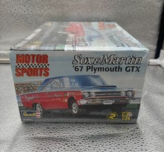 SOX & MARTIN ’67 PLYMOUTH GTX MOTOR SPORTS MODEL KIT REVELL 1:25 NEW SEALED 2012