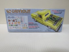 AMT 1960 Chevy Fleetside Pickup with Go Kart 1:25 – NEW – Free Shipping
