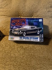 Revell Motor-City Muscle ’66 Shelby GT350H 1:24 Plastic Model Kit 85-2482