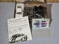 Vintage 1/24 ESCi ERTL PORSCHE 935 ‘BABY’ MODEL KIT FACTORY SEALED INSIDE 1992
