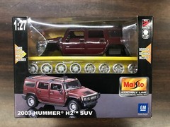 MAISTO Assembly Line 2003 Hummer H2 SUV 1:27 Model Kit Skill 2 Red NIB