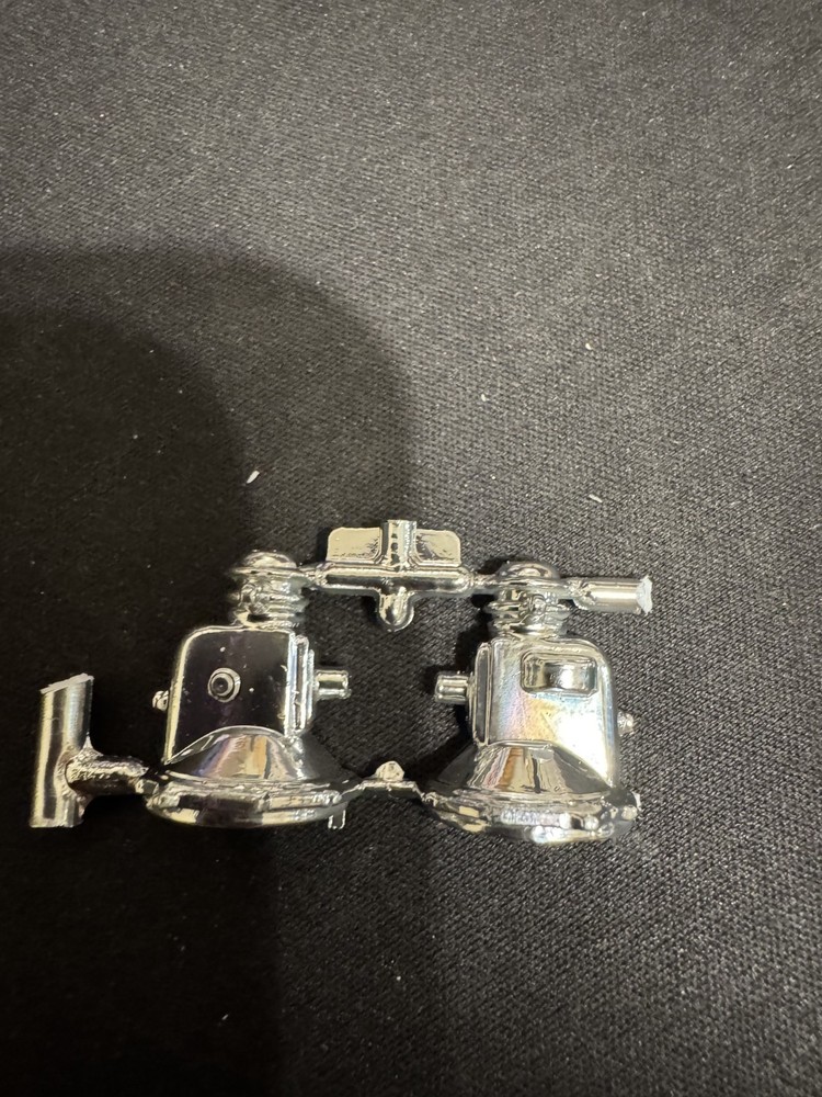 Revell 7109 Ed “Big Daddy” Roth’s Outlaw Parts Kit Bash Chrome Transmission