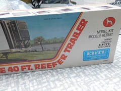 Great Dane 40ft reefer trailer 1/25 scale Ertl kit # 8033