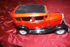 HUBLEY FORD 4 DOOR SEDAN 2 METAL MODEL KIT HOT ROD PARTS REPAIR 1:20 JUNKYARD