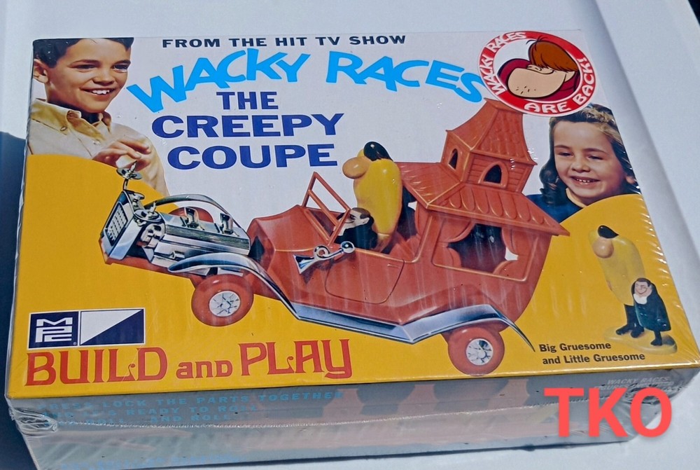 MPC Wacky Races The Creepy Coupe car Snap Plastic Model Kit MPC936/12