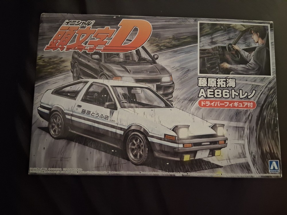 AOSHIMA 1/24 Initial D Takumi Fujiwara AE86 Trueno w/ Driver Figure Model Kit