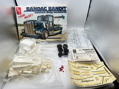 Vintage 1979 AMT Tyrone Malone’s Bandag Bandit Drag Kenworth 1/25 Model Kit 5007