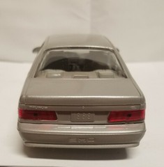 NIB Ertl 1/24 scale 1989 Ford Taurus SHO ( Titanium Met ) promo model #6054