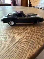 MPC 1967 Chevy Corvette Stingray – Plastic Model Car Vehicle Kit – 1/25 Scale