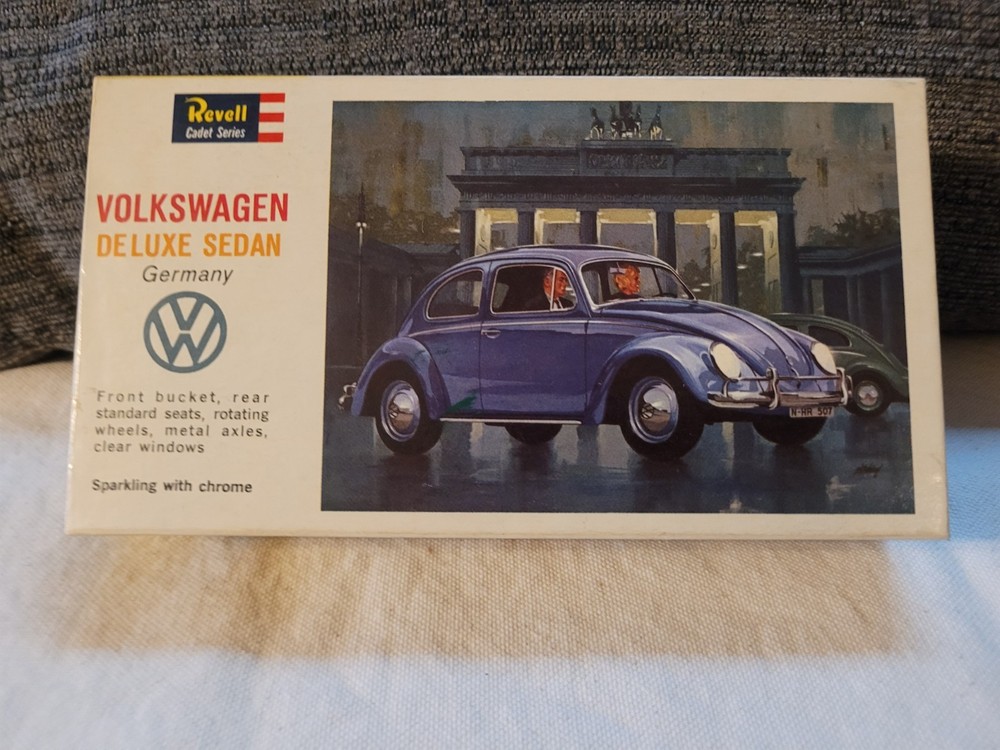 Rare! 1962 Volkswagen Deluxe Sedan Revell Model Kit#H-952 Germany 1:43