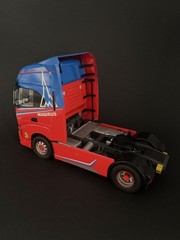 Italeri 3963 1/24 Scale Model Tractor Truck Kit Iveco Stralis S-Way