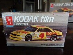 1990 CHEVY LUMINA # 4 KODAK FILM ERNIE IRVAN 1/25 AMT ERTL NEW