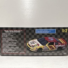 AMT Ertl Kellogg’s Monte Carlo NASCAR Stock Car 1:25 Model Kit 6297