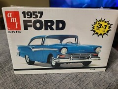 Vintage Issue AMT 1957 Ford Fairlane model kit Factory Sealed! 1/25