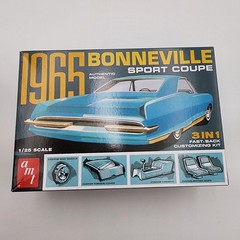 AMT 1/25 1965 Bonneville 6625-150 Parts Kit Bash Custom Aftermarket Rear