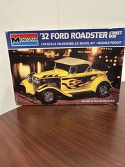 Monogram ’32 Ford Roadster Street Rod 1/24 Scale Kit #2718 Factory Bagged Parts