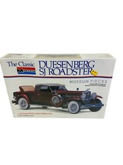 Monogram The Classic 1934 Duesenberg SJ Roadster 1:24 Model Kit #2302 NOS 1976