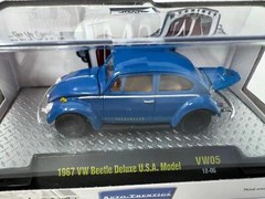 M2 Machines 67 1967 VW Volkswagen Beetle Bug Deluxe USA Model Auto-Thentics Car