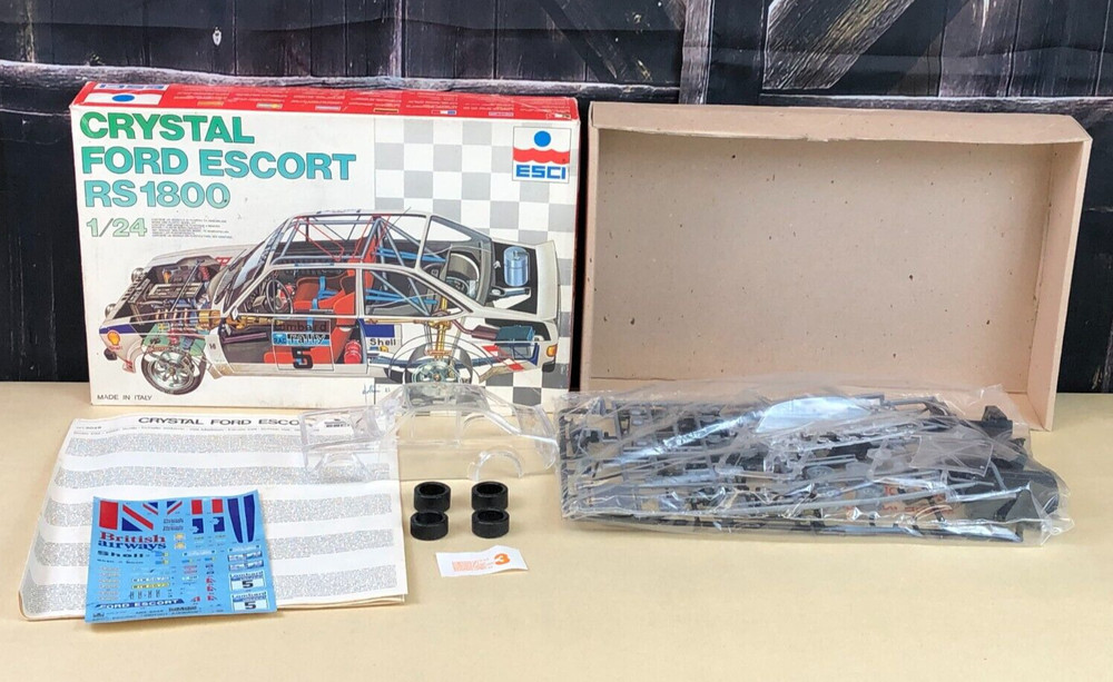 OPEN BOX 1983 Esci Italy 1:24 Scale Model Kit CRYSTAL FORD ESCORT RS 1800