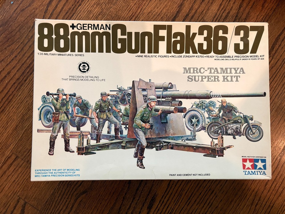 NEW IN BOX! TAMIYA Military Model 1/35 German 88mm GunFlak36/37 Scale 35017