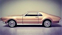 OLDS Oldsmobile Toronado Built Model Promo Classic Car Race Carousel Gold 442