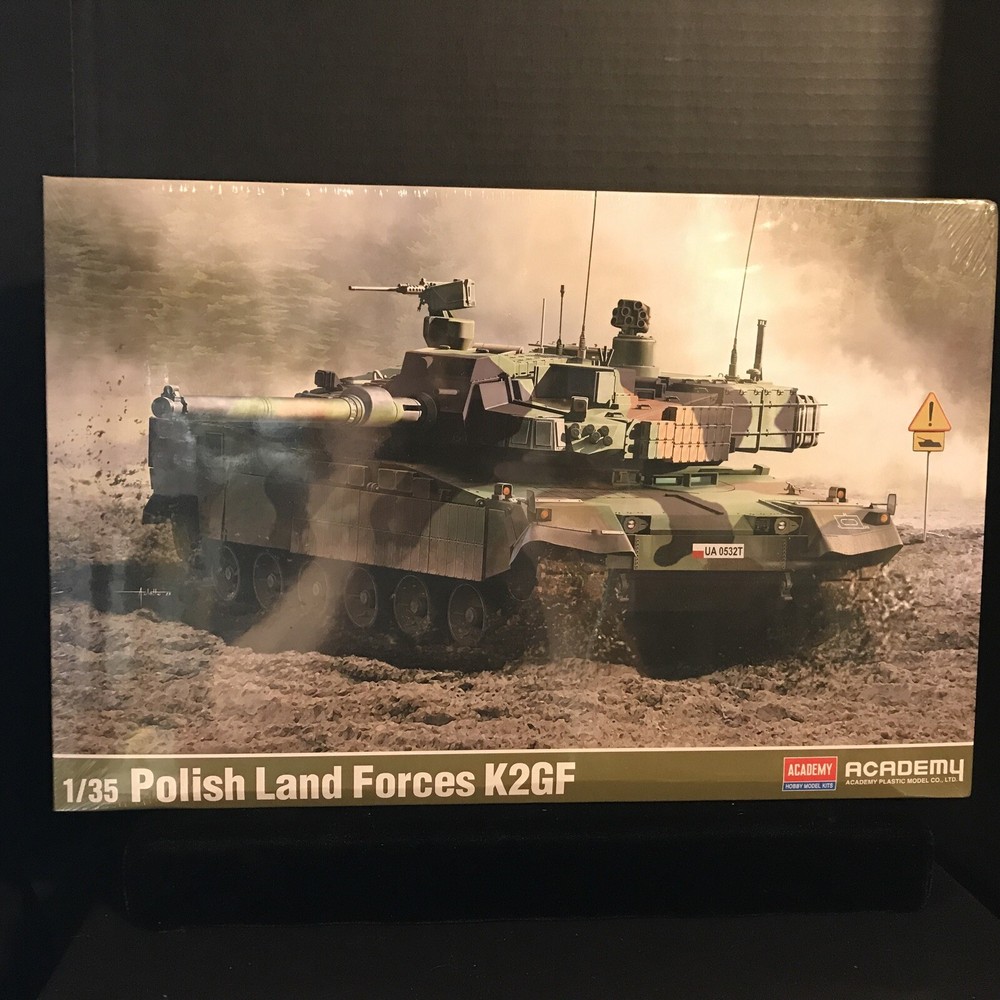 ACADEMY 13560 POLISH LAND FORCES K2GF TANK MODEL KIT-NIB-1/35 SCALE