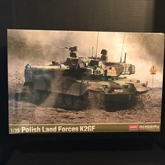 ACADEMY 13560 POLISH LAND FORCES K2GF TANK MODEL KIT-NIB-1/35 SCALE