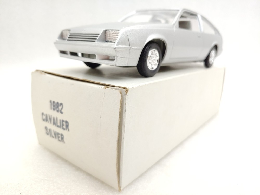 MPC 1:25 1982 Chevy Cavalier Silver Dealer Promo Car in Box