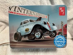 AMT 1513 1/25 1933 Willys Gasser Ohio George Model Kit Chrome Parts Tin Box