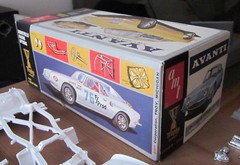 AMT 1963 Studebaker Avanti 3-in-1 Trophy Series Unbuilt Kit # 2064 Orig ’60s Iss