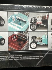 1929 29 FORD Model A Roadster REVELL 1/25 Scale 2 in 1 Plastic Kit Lvl 5 Sealed