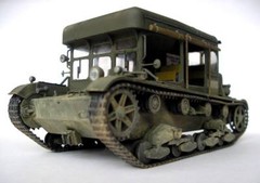 MIRAGE 35903 1:35 Universal Tractor C7P (Russian Version)