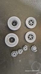 M/T Model Kit Wheels, Tires & Brake Rotors Set, Unpainted Gray 3d printed resin