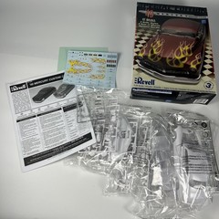 Revell 1949 Mercury Special Edition Series 1:25 Model Kit c2007