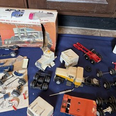 AMT Semi Trucks – Trailers 1/43 Model Kit Lot Tone of Pieces